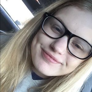 Meet your Posher, Lexi